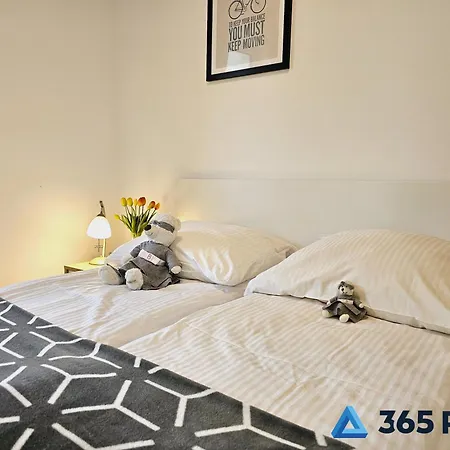 365pam - Feniks Podczele Basen, Silownia, Bawialnia Apartamento