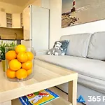 365pam - Feniks Podczele Basen, Silownia, Bawialnia * קולובז'ג
