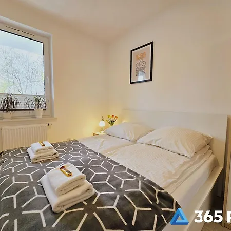 365pam - Feniks Podczele Basen, Silownia, Bawialnia Apartmán