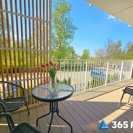 365pam - Feniks Podczele Basen, Silownia, Bawialnia דירה