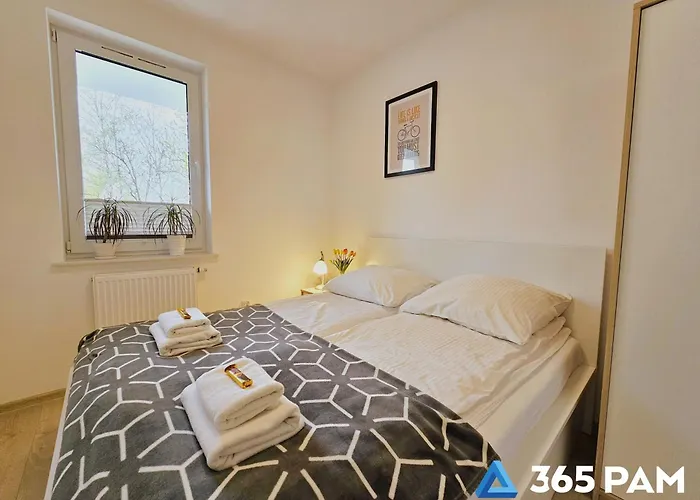 365pam - Feniks Podczele Basen, Silownia, Bawialnia 아파트